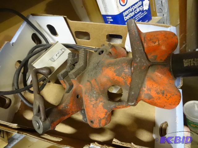 lot 89 image: Ridgid No 16 Pipe Vise....