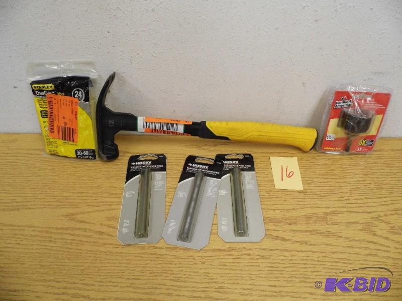 lot 16 image: Assorted HardwareTool Items