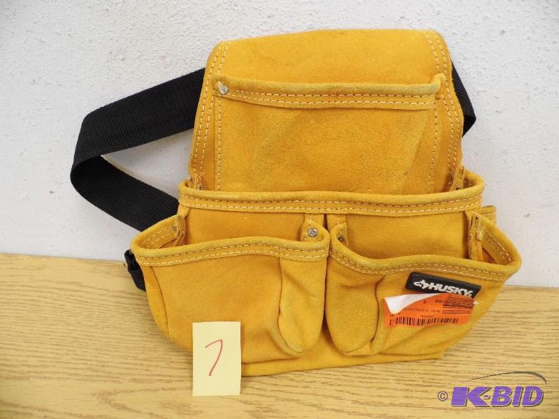 lot 7 image: Husky Tool Belt