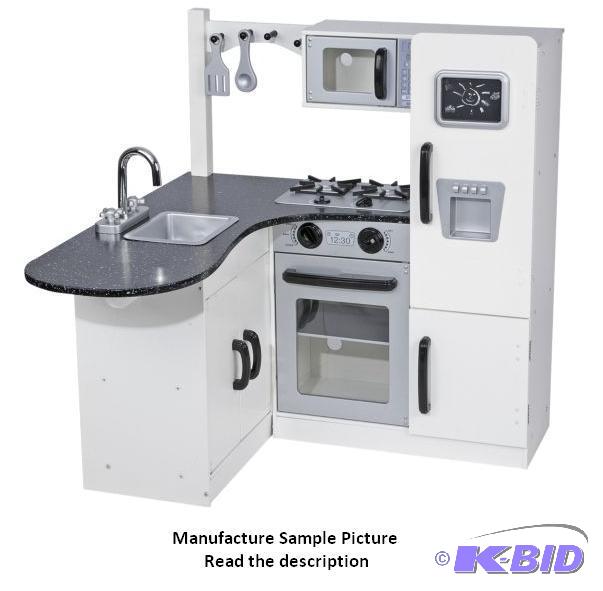 lot 10 image: Junior Chefs Cuisine Kitchen by KidKraft -&nb...