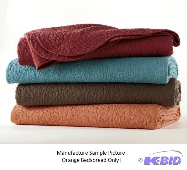 lot 98 image: Orange Quilted Bedspread - King - Has an all-...