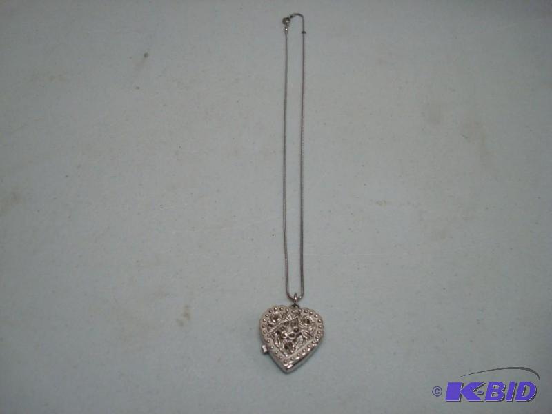 Heart Necklace Pendant Clock, Untested...