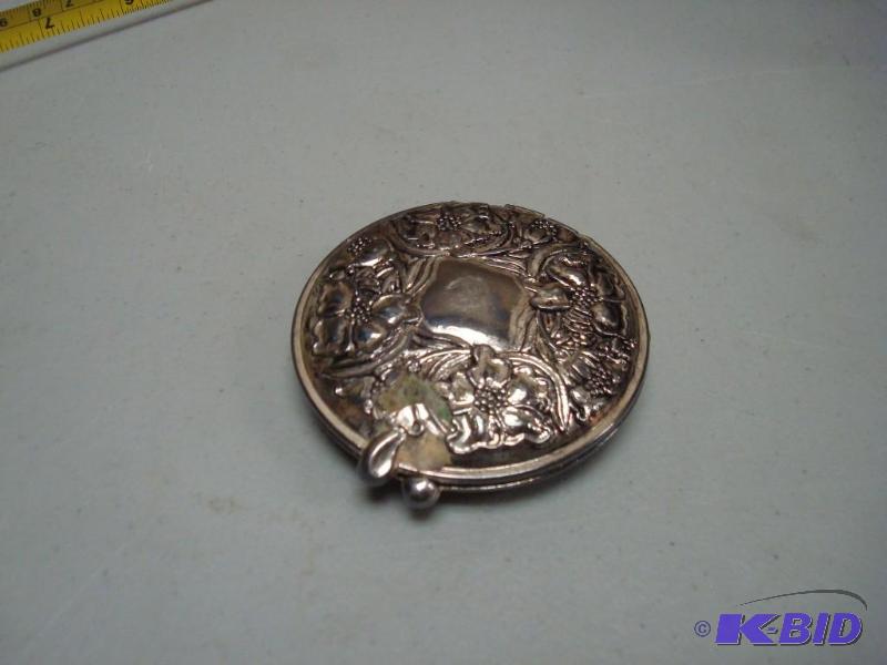 Metal Mirror And Picture Compact...