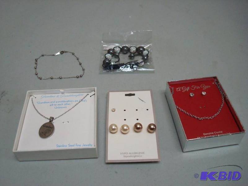 Lot Of Random Jewelry...
