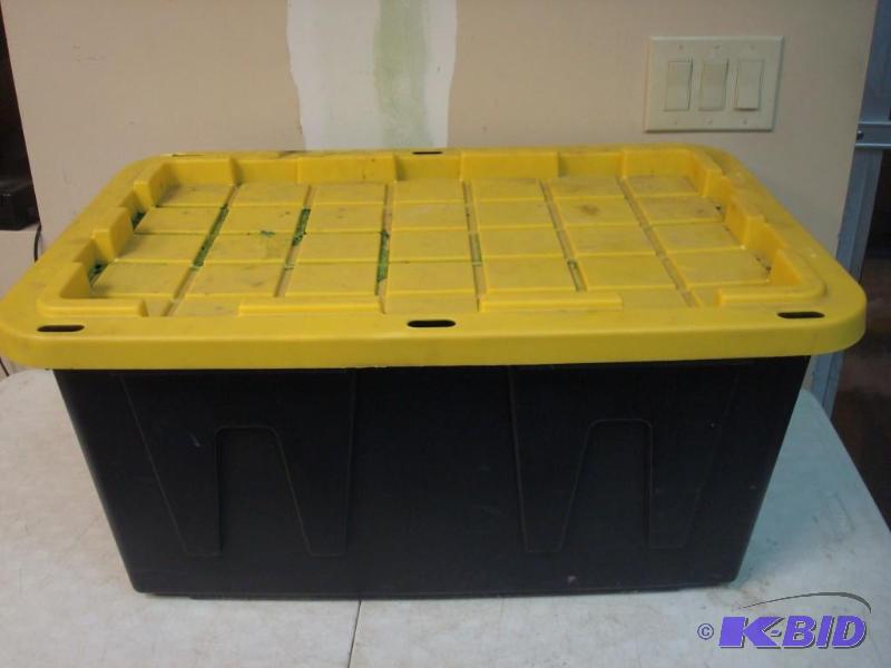 Tough Box 27 Gallon Storage Bin, Needs Cleani...