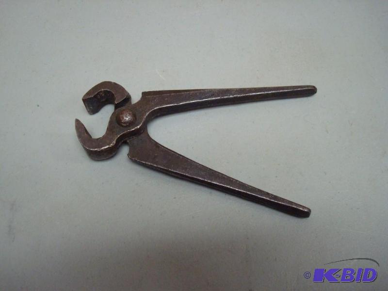 Vintage Metal Clamp Tool...