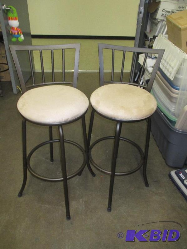 2 Swivel Stool 15 12 round 30 H New
