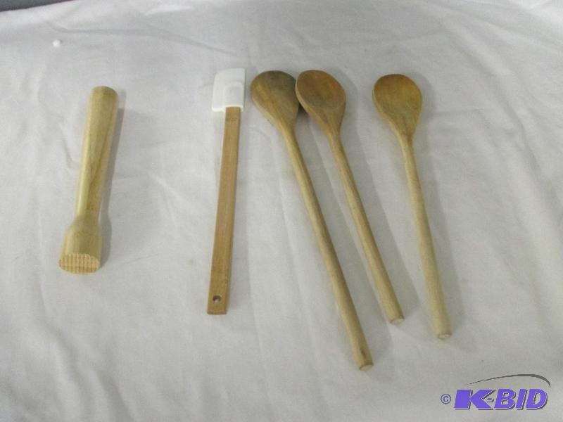 Bamboo utensils