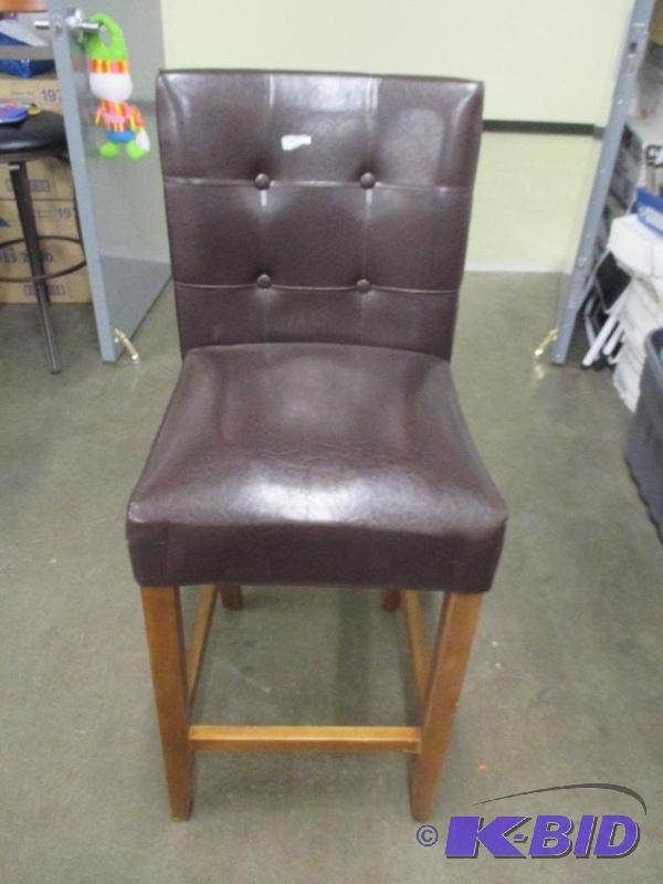 High top chair 17 w x 29 h New
