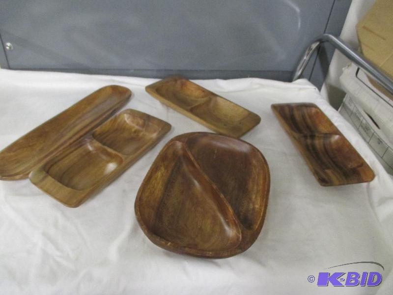 lof of 5 serving trays Bamboo