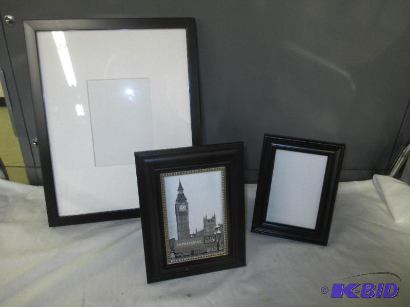 3 Photo frames