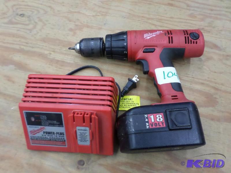 lot 104 image: Milwaukee 18Volt Hammer Drill Set...