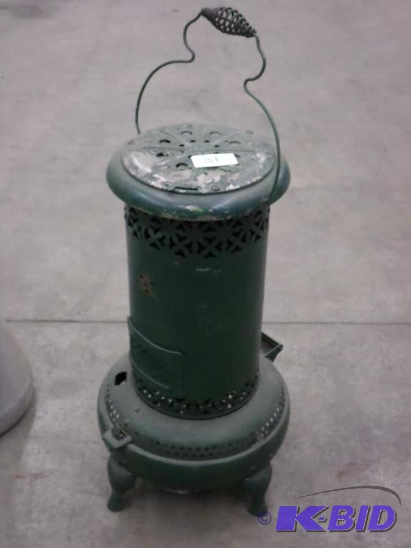 lot 31 image: Antique Oil Heater Enclosure...
