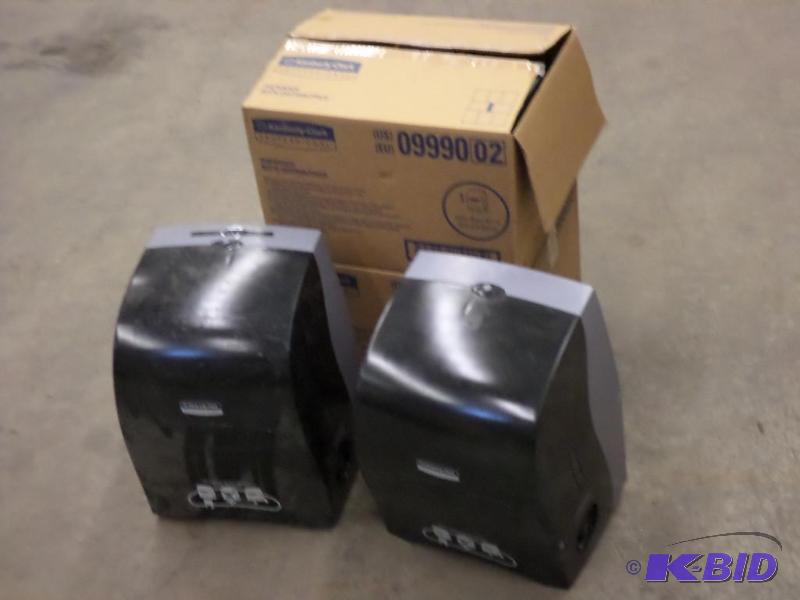 lot 33 image: (2) New & (2) Used Kimberly-Clark Towel D...
