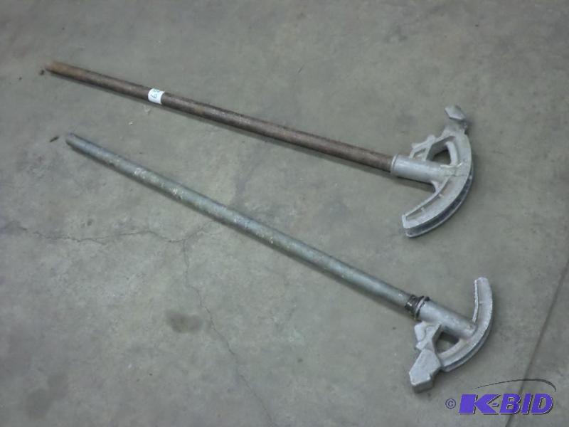 lot 39 image: (2) Small ConduitPipe Benders...