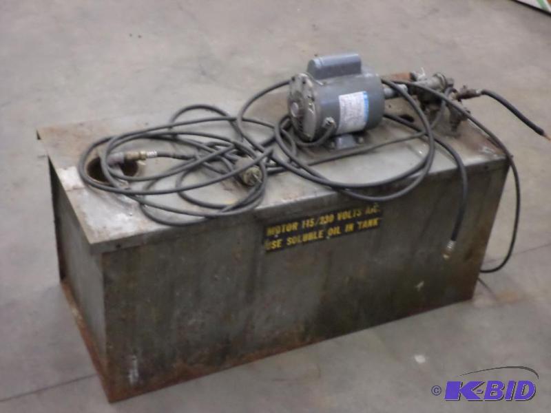 lot 40 image: Industrial Bulk Oil Tank With 115230Volt Ele...