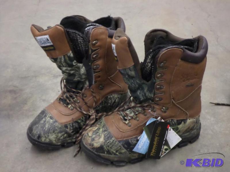lot 51 image: New Unused Scheels Arctic Pro Mens Size-11 Wa...