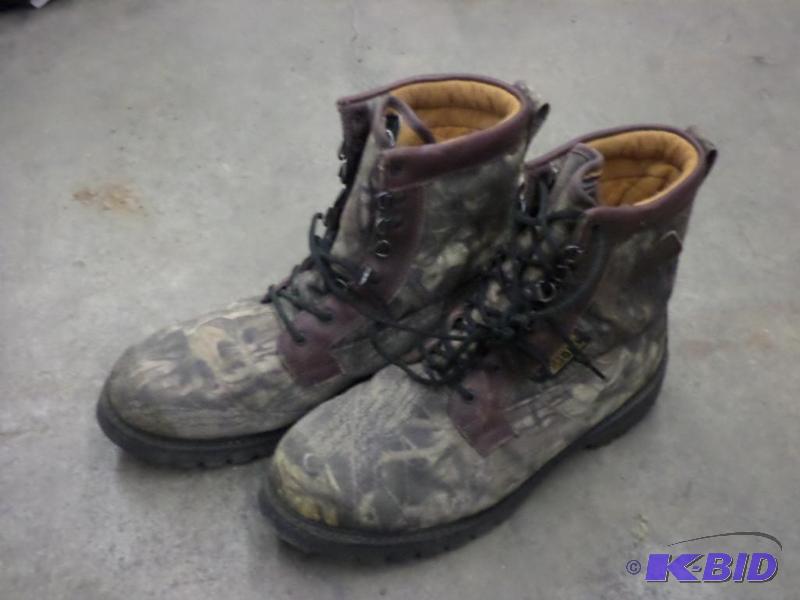 lot 53 image: Rocky Mens Size 12-W Goretex Boots...