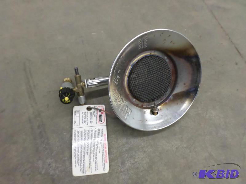 lot 65 image: Mr. Heater 3-Setting LP Heater...