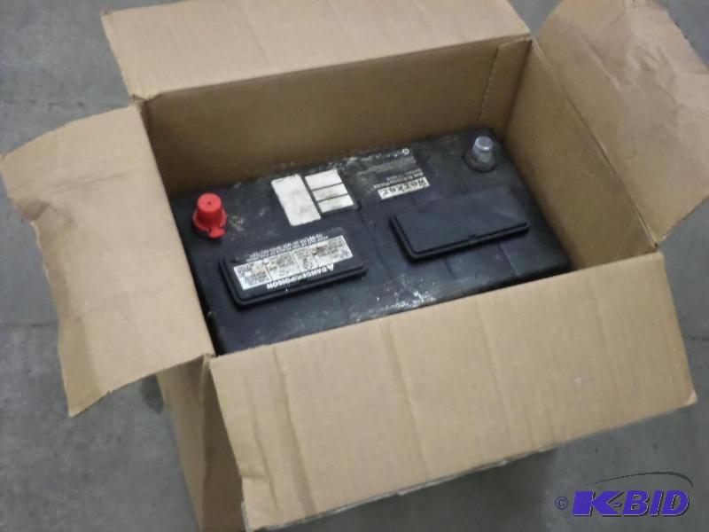 lot 66 image: Werker 12Volt Automotive Battery...