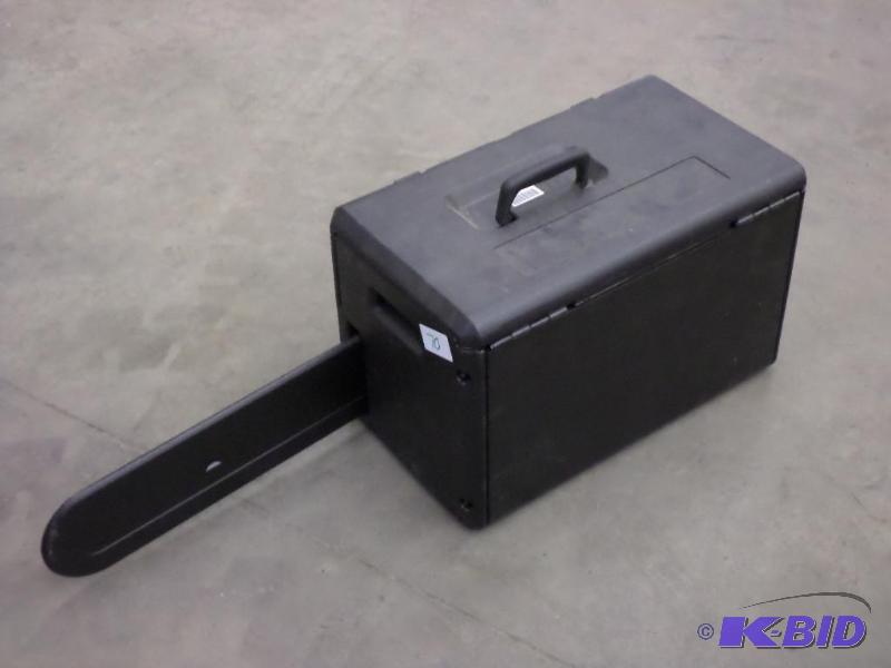 lot 70 image: Universal Chainsaw Case...
