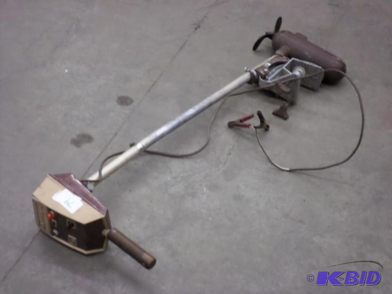 lot 79 image: Gladding 12Volt Trolling Motor, Works...