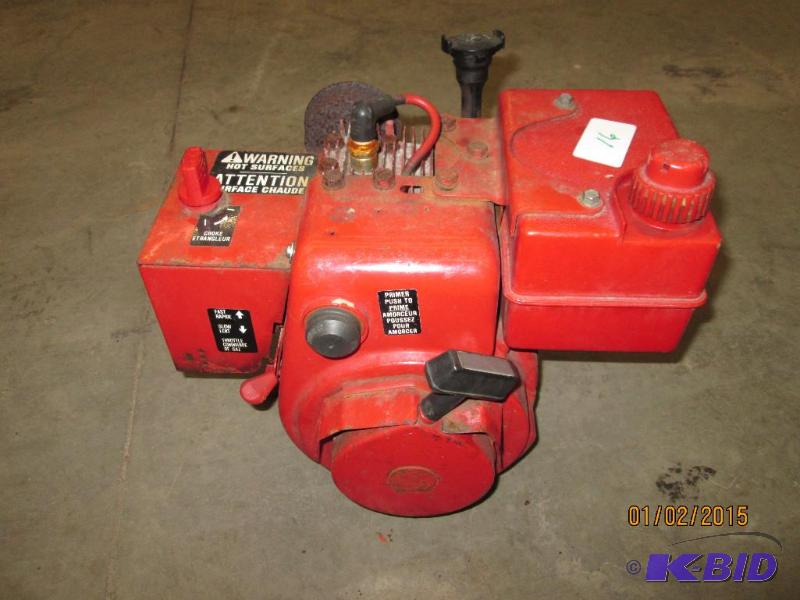 lot 16 image: Tecumseh 4HP Motor, Runs...