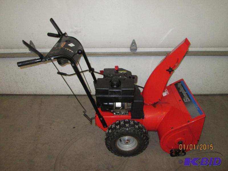 lot 5 image: Simplicity SnowAway Two-Stage 7HP Snowblower,...