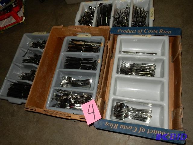 Large lot of Silver Ware.. Oneida Lonsdale