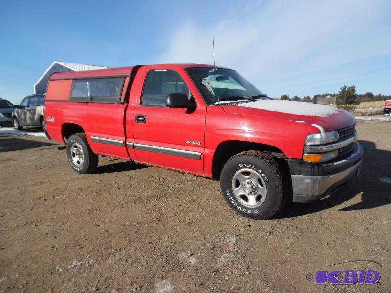 lot 6 image: 2000 Chevy Silverado 1500