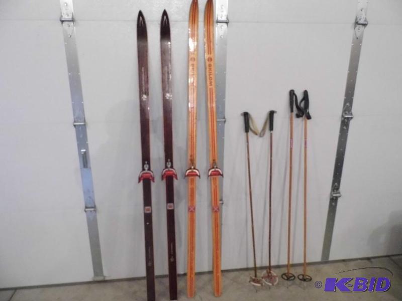 lot 15 image: Assorted Skis & Poles