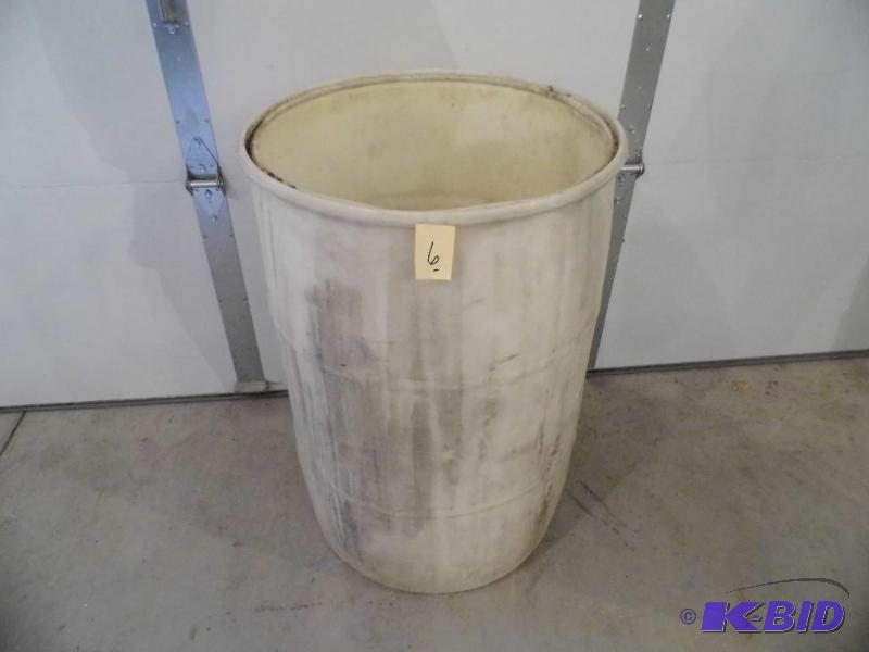 lot 6 image: Plastic Barrel