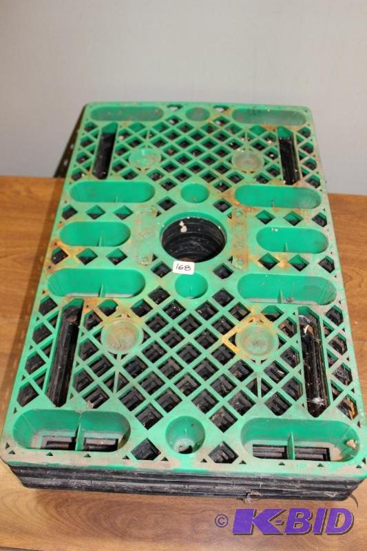 Plastic Crates  Used to keep goods raised abo...