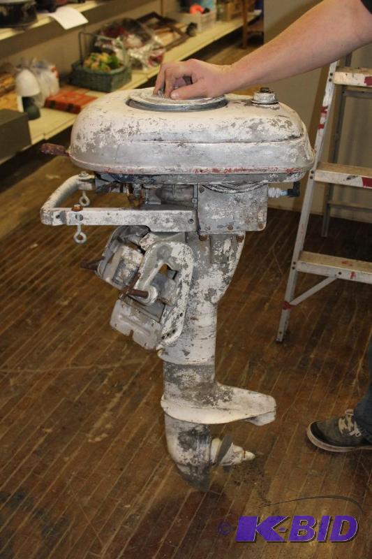 Vintage Boat Motor    Aluminum Construction  ...