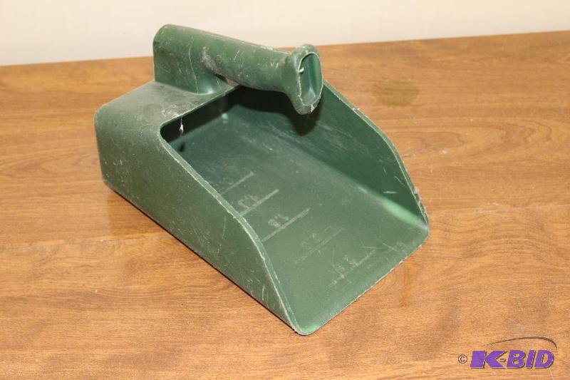 Feed  Grain Scoop&nbsp...
