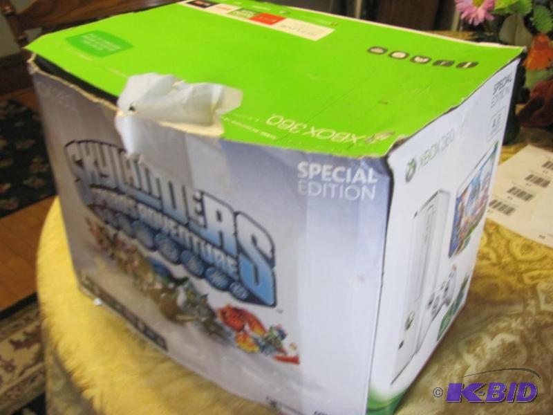 lot 3 image: XBOX 360