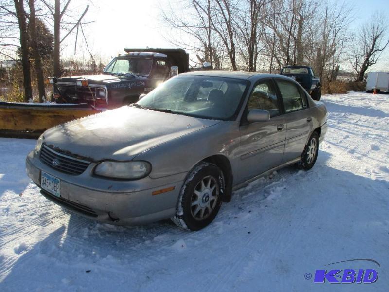 lot 5 image: Year 1998 Make Chevrolet Model Malibu Vehi...