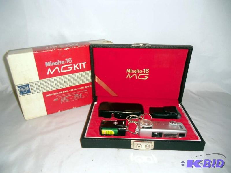 Minolta - 16 MG Miniature Spy Camera Outfit Set Original Display Box