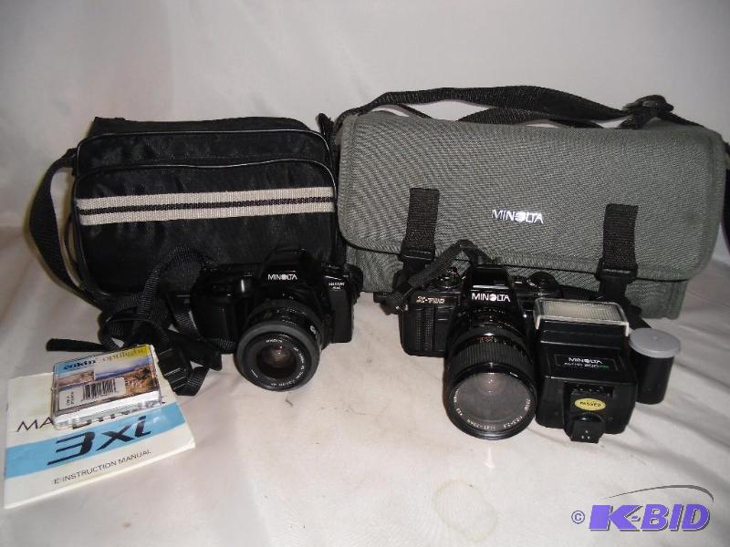 2 Minolta 35mm Cameras X-700 with flash & Maxxum Dynax 3xi
