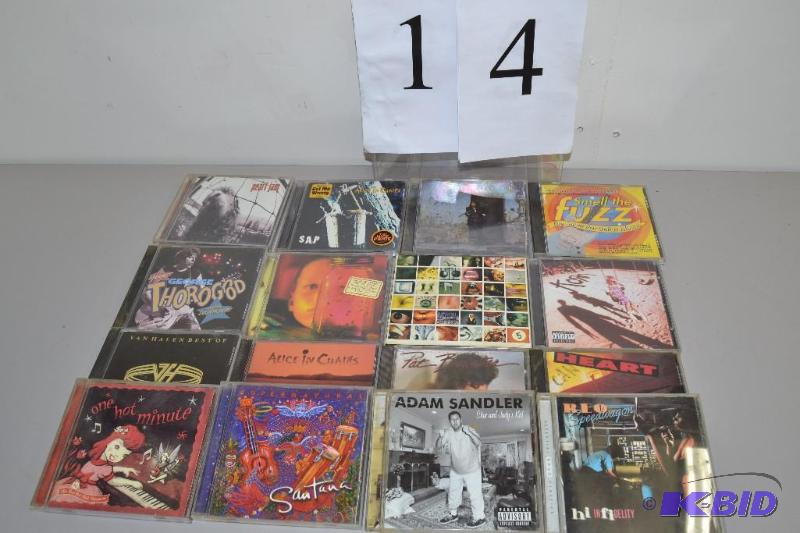 lot 14 image: 16 CDs