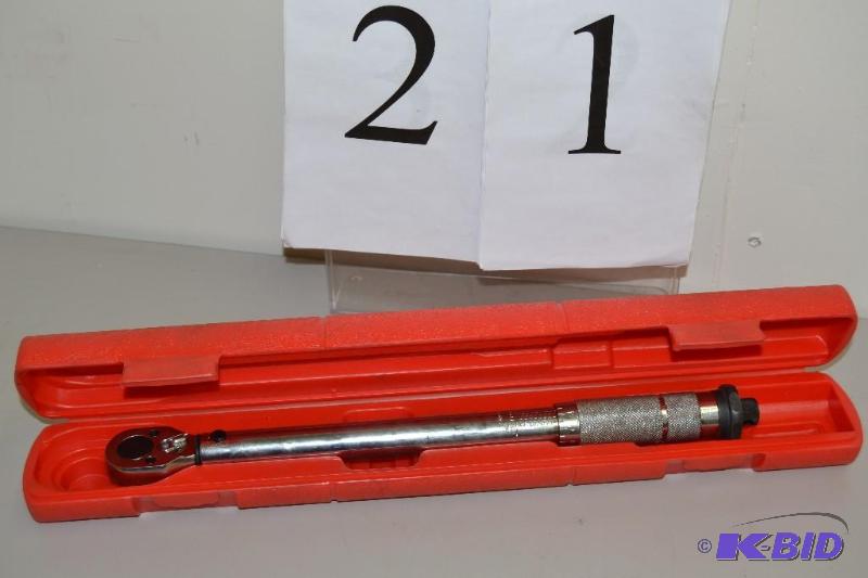lot 21 image: Pittsburgh tools click type torque wrench