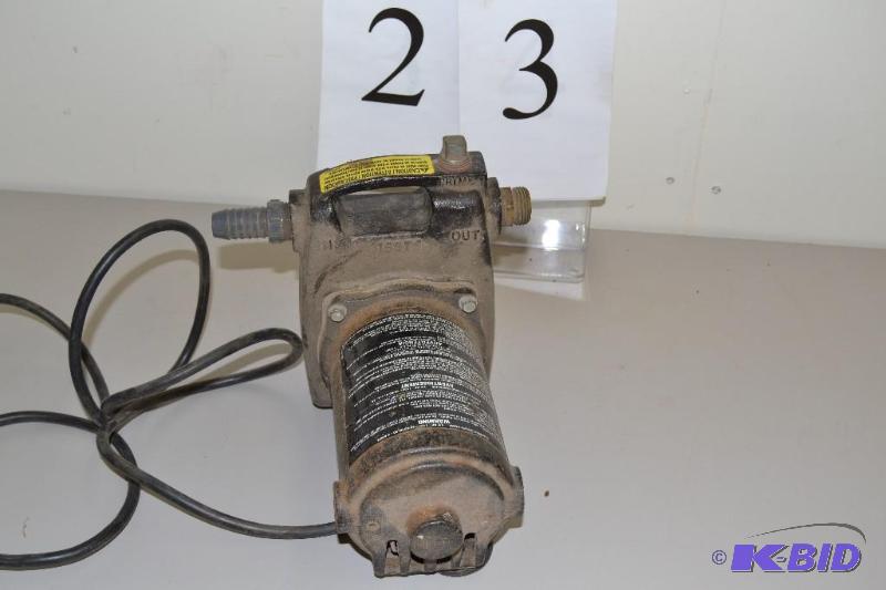 lot 23 image: Teel Utility Pump