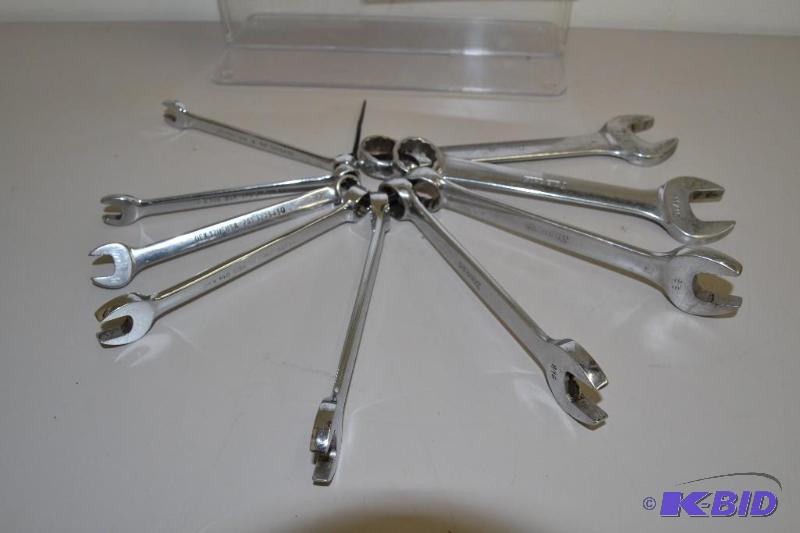 lot 27 image: Snap-on open end wrench set