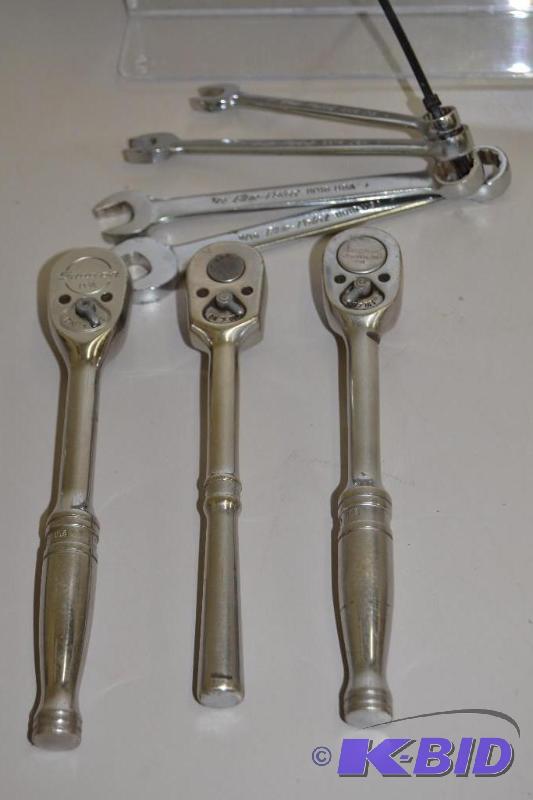 lot 28 image: Snap-on sockets and Blue Point wrenches and socket