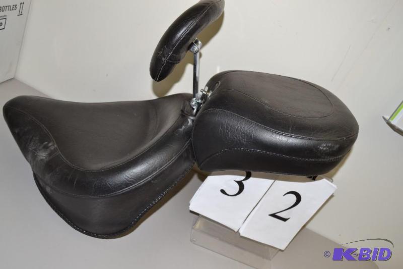 lot 32 image: Mustang soft tail motorcycle saddle for two