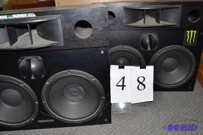 lot 48 image: Kenwood speakers