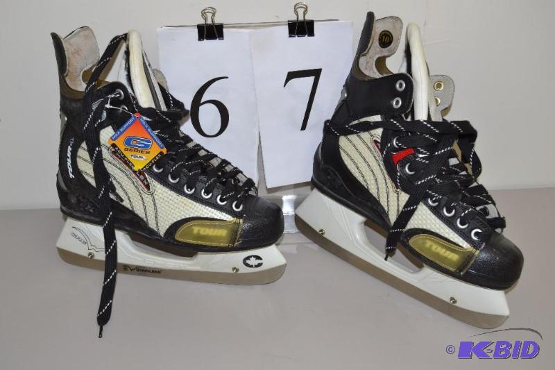 lot 67 image: Hockey Skates