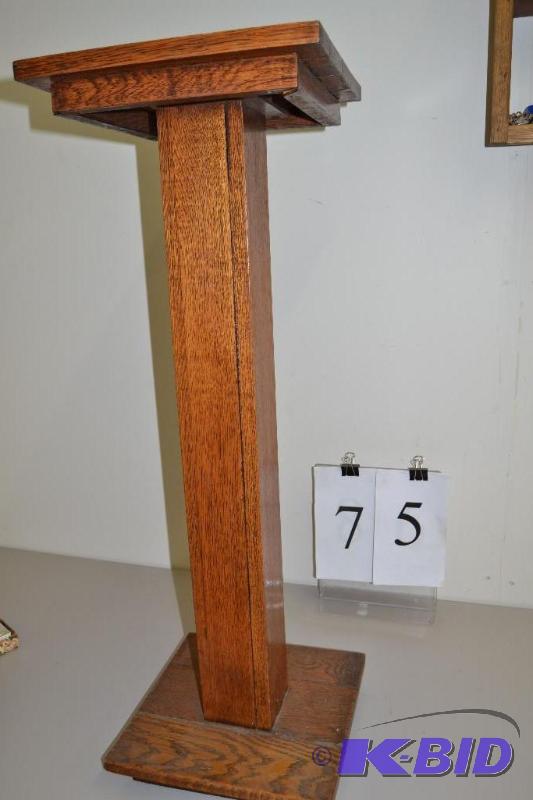 lot 75 image: Fernplant Stand