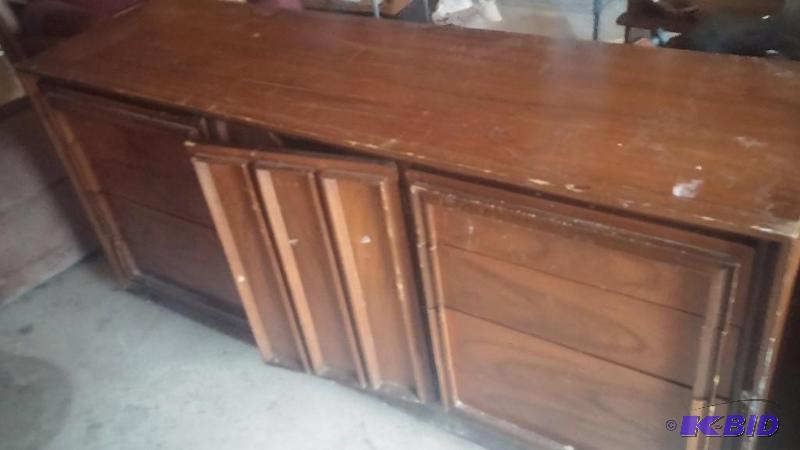 Vintage dresser with 2 tall mirrors...