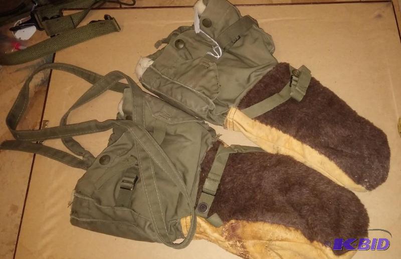 US ARMY 3 FINGERED MITTENS WITH INSERTS...